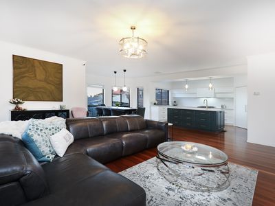 11 Cobblestone Drive, Attwood