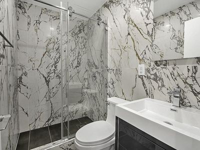 20 Christopher Street, New York, NY 10014, International