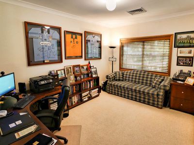 5 Brian Hambly Place, Dubbo