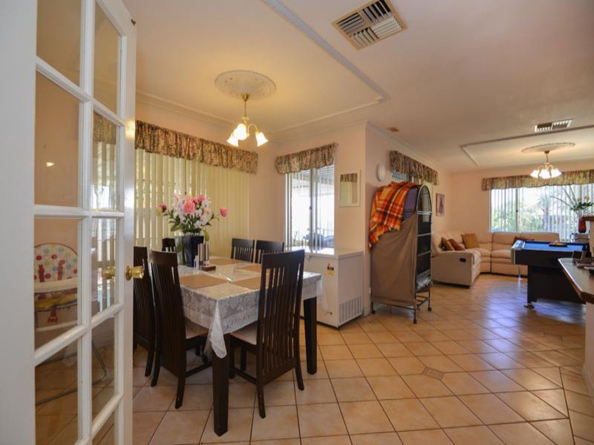 8 Seinor Street, Somerville