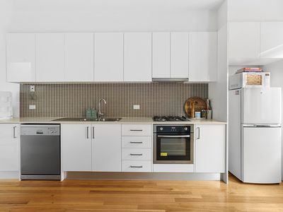 7 / 28 Eleanor Street, Footscray