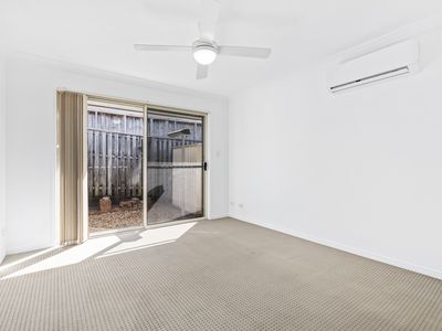 1 / 4 Cardwell Street, Upper Coomera