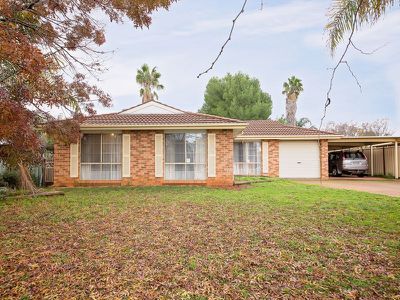 35 Lindsay Place, Dubbo