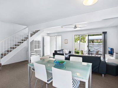 1 / 6 Woorookool Place, Noosaville