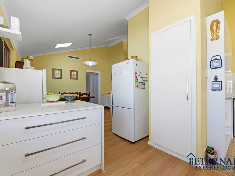 13 Hybanthus Road, Riverton