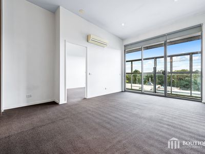 311 / 337 Stud Road, Wantirna South