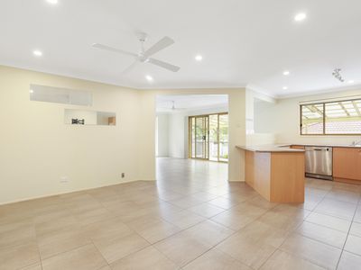 11 Lonsdale Close, Lake Haven