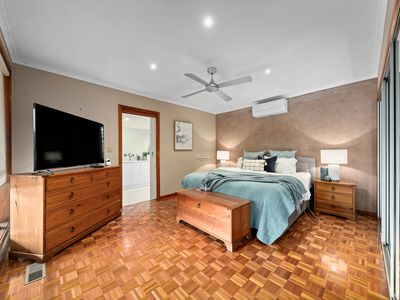 4 Rhode Island Court, Taylors Lakes