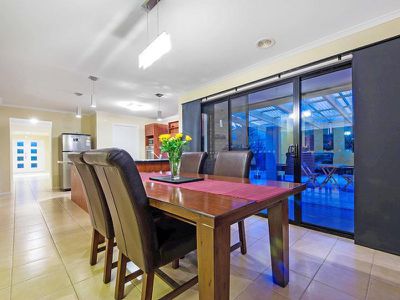 18 Peppermint Crescent, Wyndham Vale