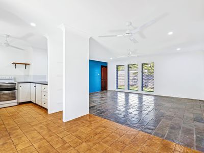 52-54 Oleander Street, Holloways Beach