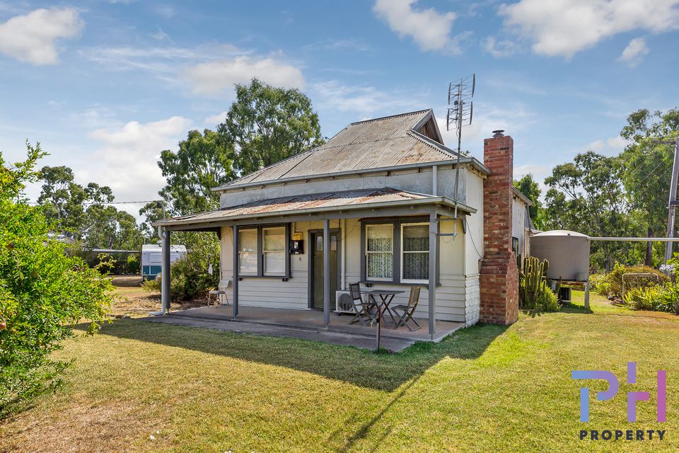 5 Park Street, Bridgewater On Loddon