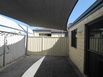 4 / 24 Windemere cres, Nollamara