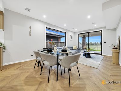 18 Ambient Crescent, Beveridge