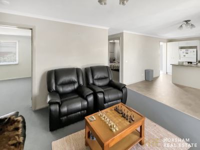 2 / 120 Bennett Road, Horsham