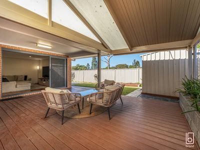 37 Grasstree Avenue, Woongarrah