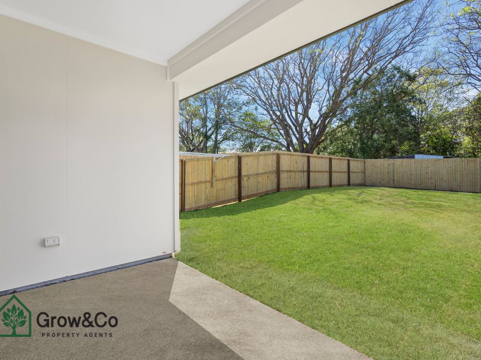 Investor or Two families! under $1.15 m Dual Home 