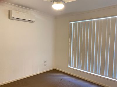 1 / 2a Groeschel Court, Goodna