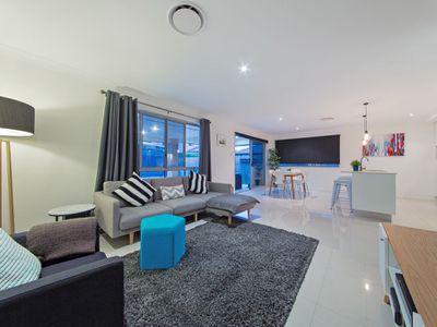 47 Schooner Circuit, Manly West