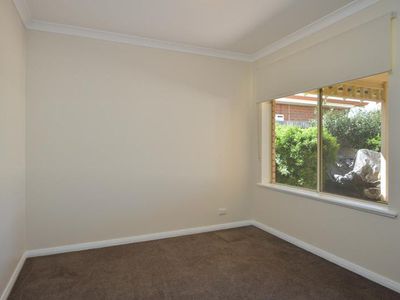 4B Nepean Grove, Hannans