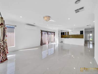 5 Swiss Way, Manor Lakes