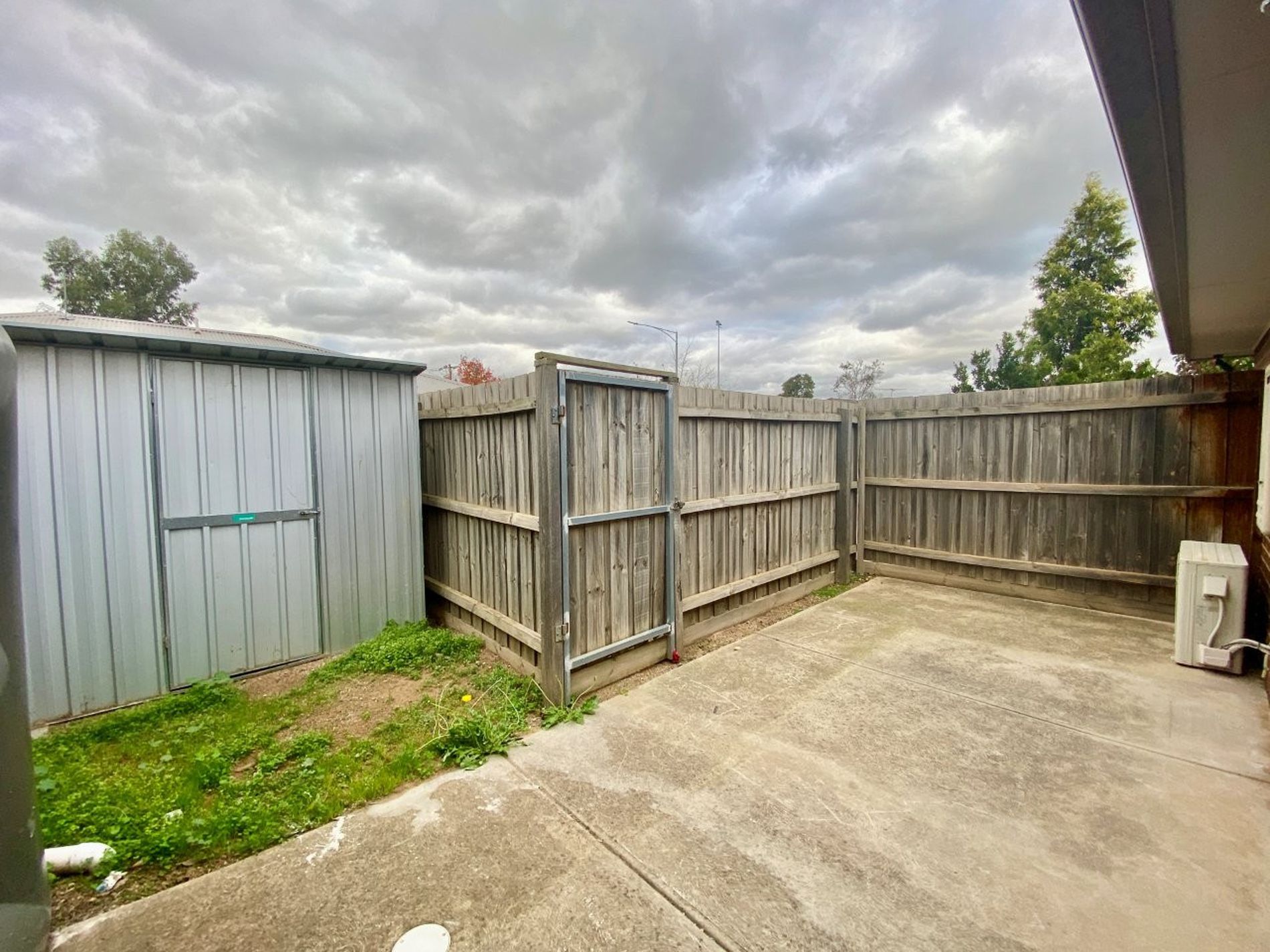 2 / 181 Riversdale Drive , Tarneit
