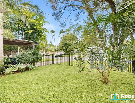 Endless Potential in One of Old Tewantin's Most Desirable Streets image 2