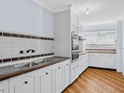 5 / 2 Blackbutt Way, Barrack Heights