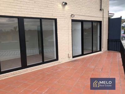 2 / 21B Military Road, Avondale Heights