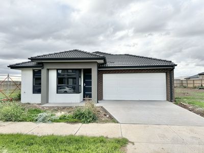 24 Akron Street, Manor Lakes