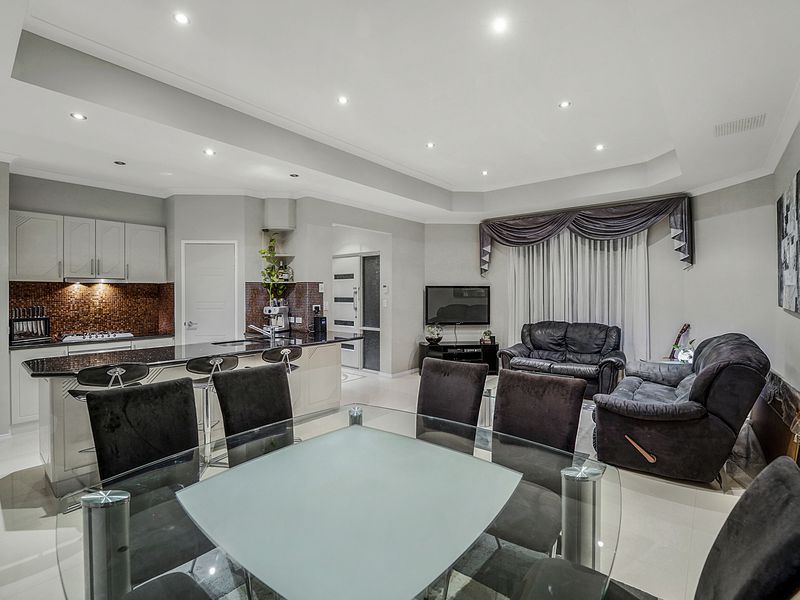 35A Hartfield Way, Westminster