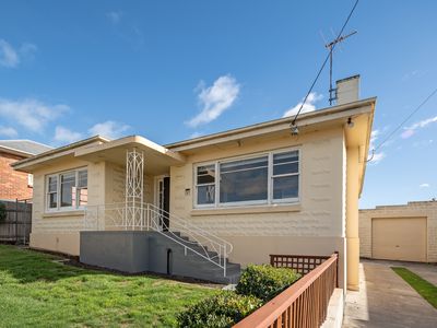 6 Napoleon Street, Youngtown