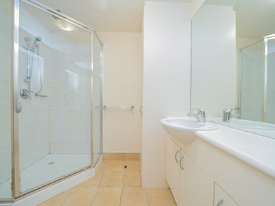 5409 / 570 Lygon Street, Carlton