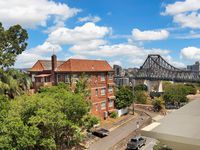 A23 / 100 Bowen Terrace, New Farm