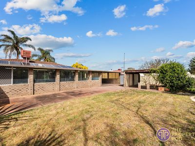 27 Taylor Close, Leda