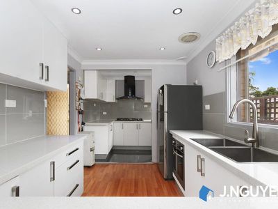 5 Merri Place, St Johns Park