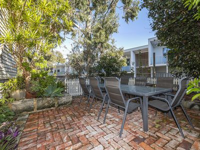 135 Whatley Crescent, Bayswater