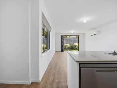 14 Deavan Drive, Shorewell Park