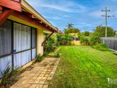 5 Simmons Loop, Parmelia