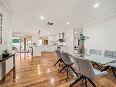 2 / 94 Hobbs Avenue, Como
