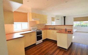 8 O'Donnell Avenue, Guyra