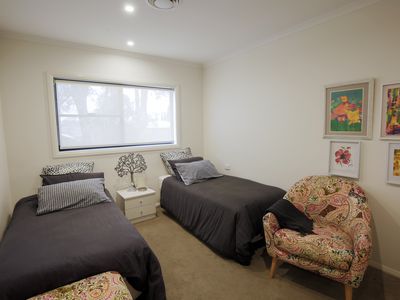 6 Knox Court, Kennington
