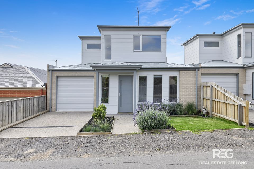 10 MCKEOWN LANE, Belmont