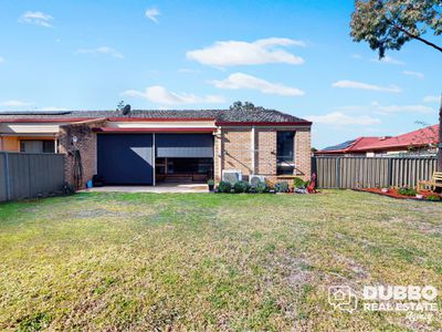 1 / 10 Sturt Circle, Dubbo
