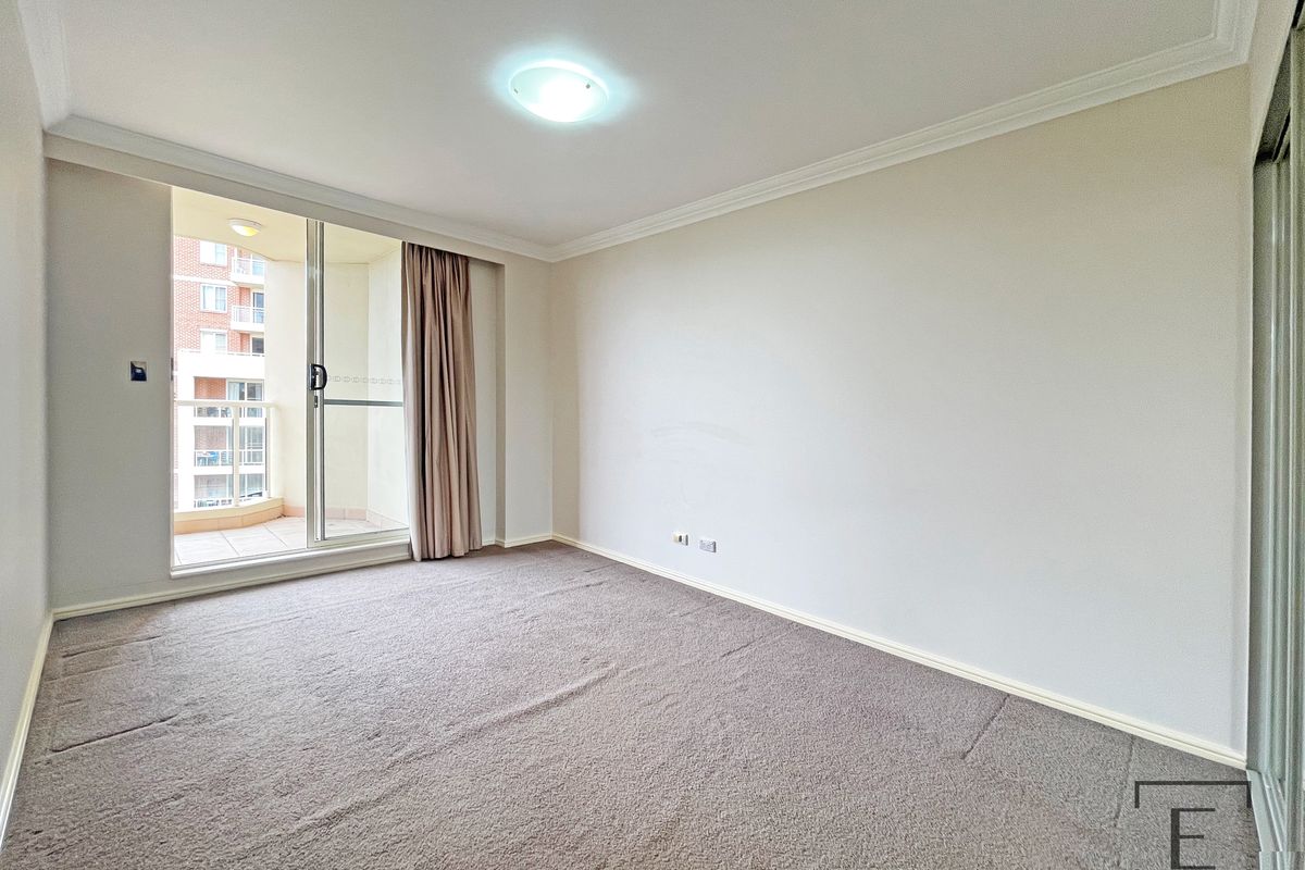 607 / 8 Wentworth Drive, Liberty Grove