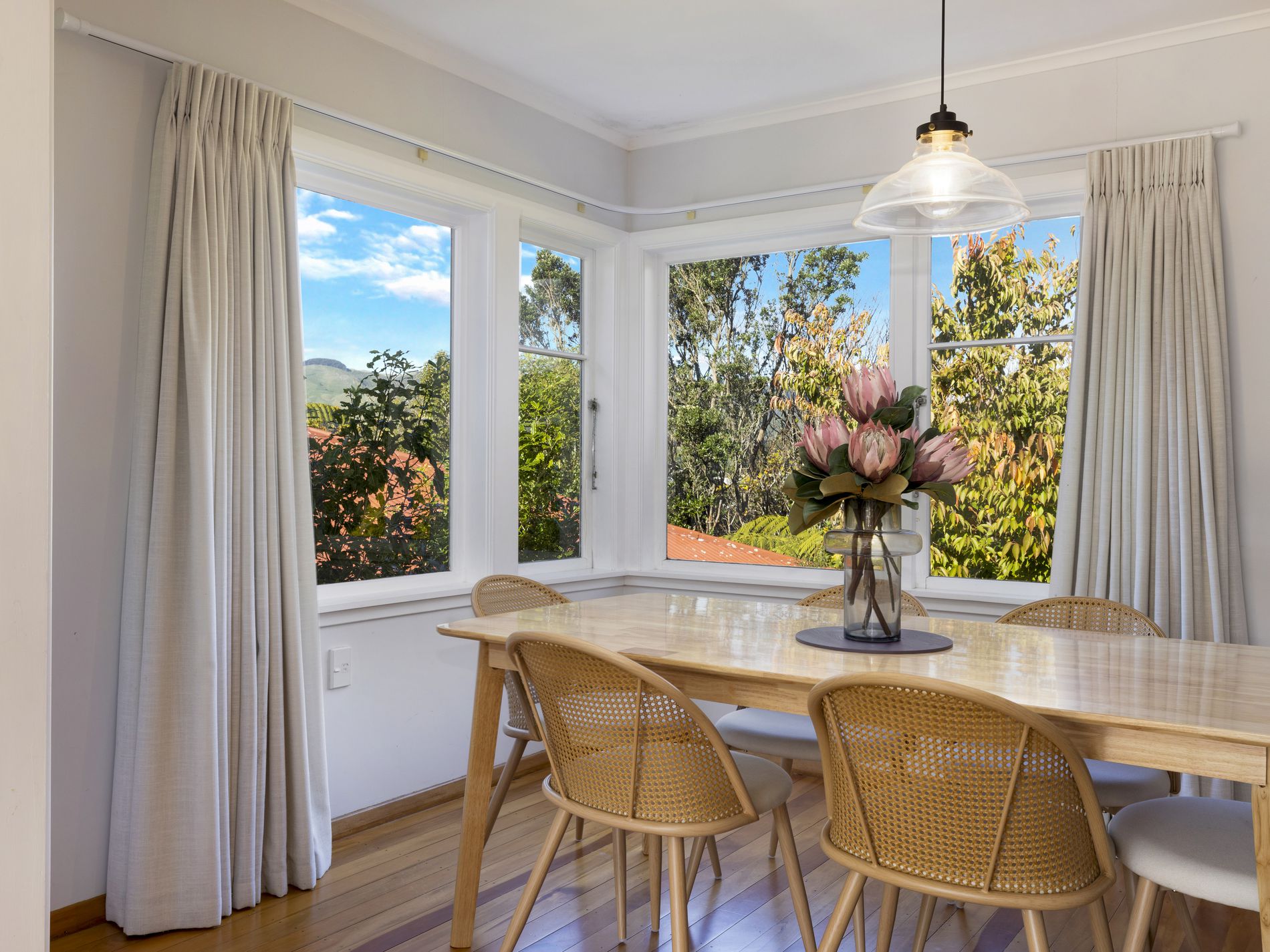9 Woodstock Terrace, Tawa