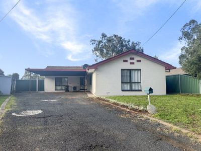 1 Newcombe Court, Dubbo
