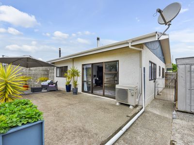 1 / 1 Windlesham Place, Wakefield