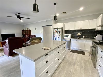 7B Dunstan Close, Forbes