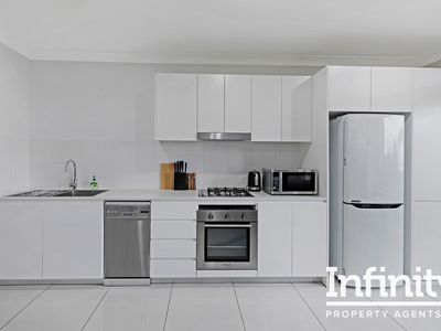 4 / 11 Henderson Road, Alexandria