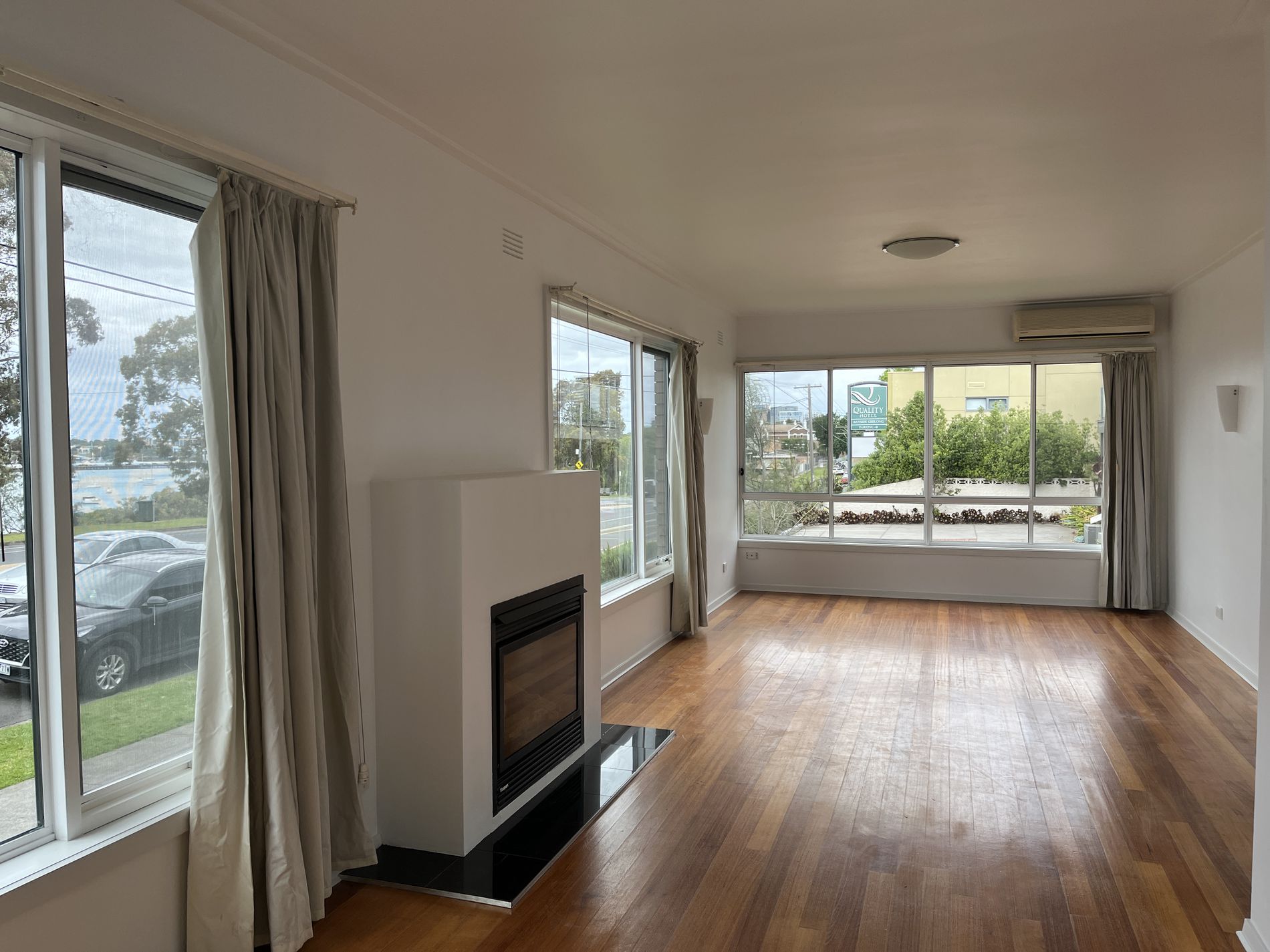 1/17 The Esplanade, Geelong